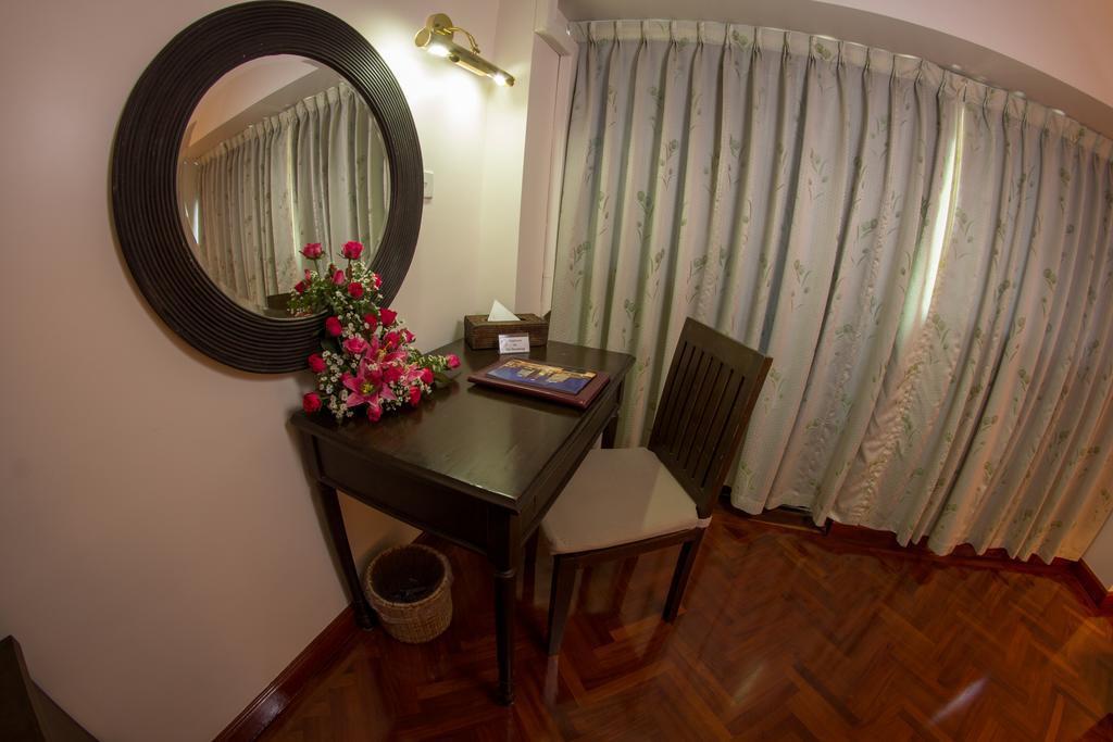 Hotel Yangon Exteriör bild