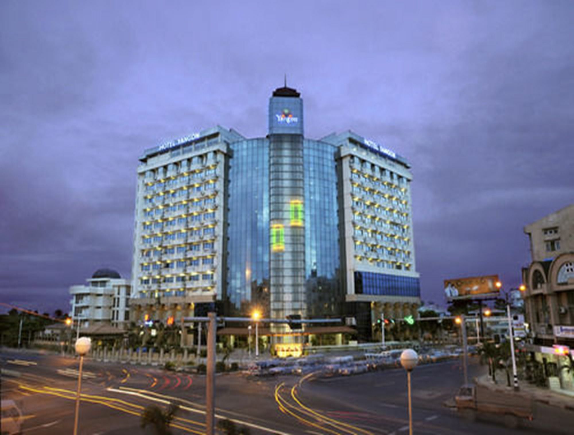Hotel Yangon Exteriör bild